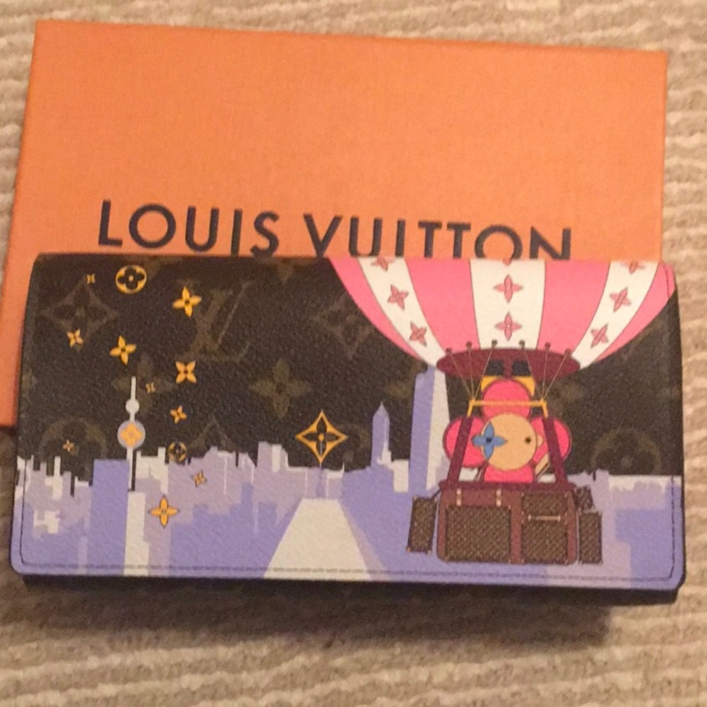 Louis Vuitton  limited addition 2019 new long wallet with box